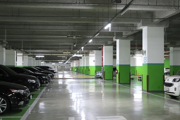 Trouver les meilleurs tarifs de parkings pour hôtels à Perpignan : Conseils et astuces