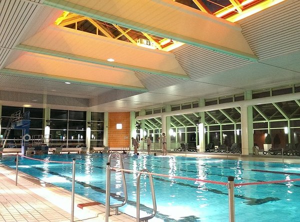 Détente et Luxe : Trouvez l'Hôtel Idéal avec Piscine Intérieure pour Votre Prochaine Escapade