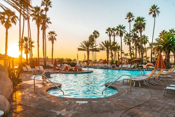 Vacances de rêve: camping 4 étoiles avec piscine dans le Gard